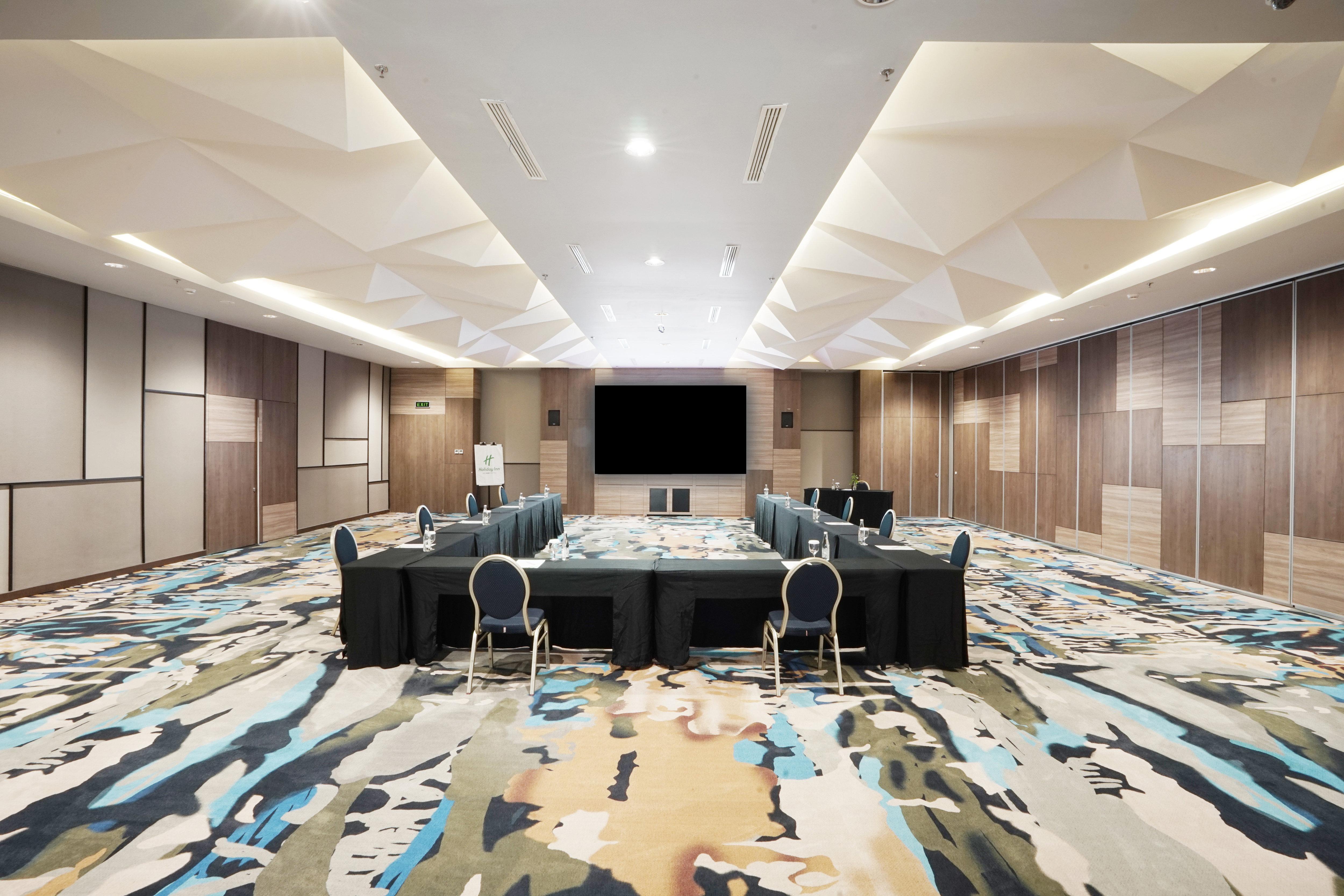 Holiday Inn Bandung Pasteur By Ihg Экстерьер фото