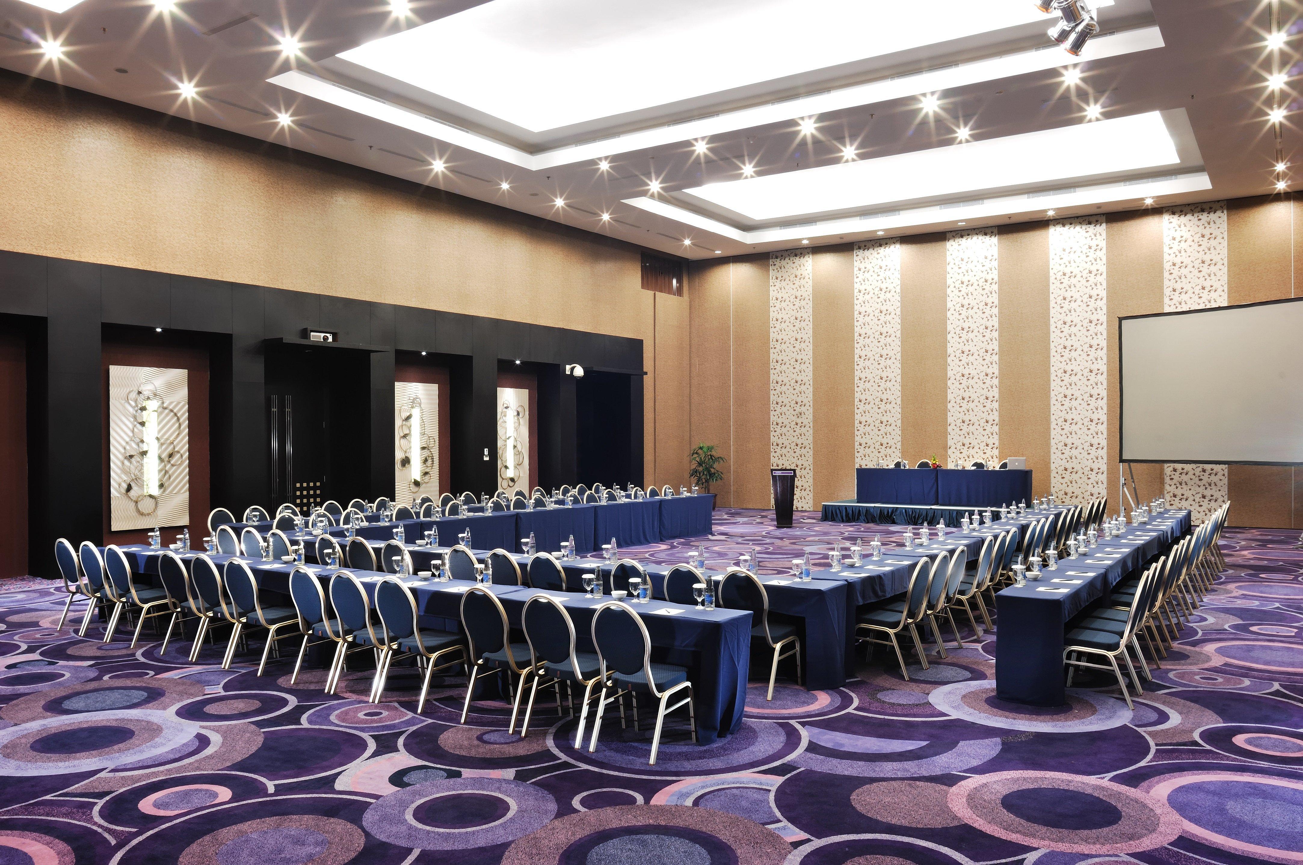 Holiday Inn Bandung Pasteur By Ihg Экстерьер фото
