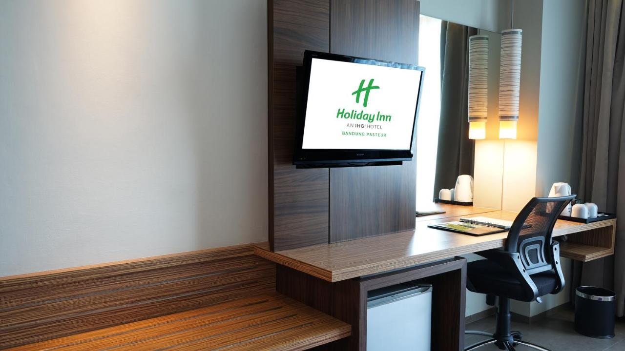 Holiday Inn Bandung Pasteur By Ihg Экстерьер фото