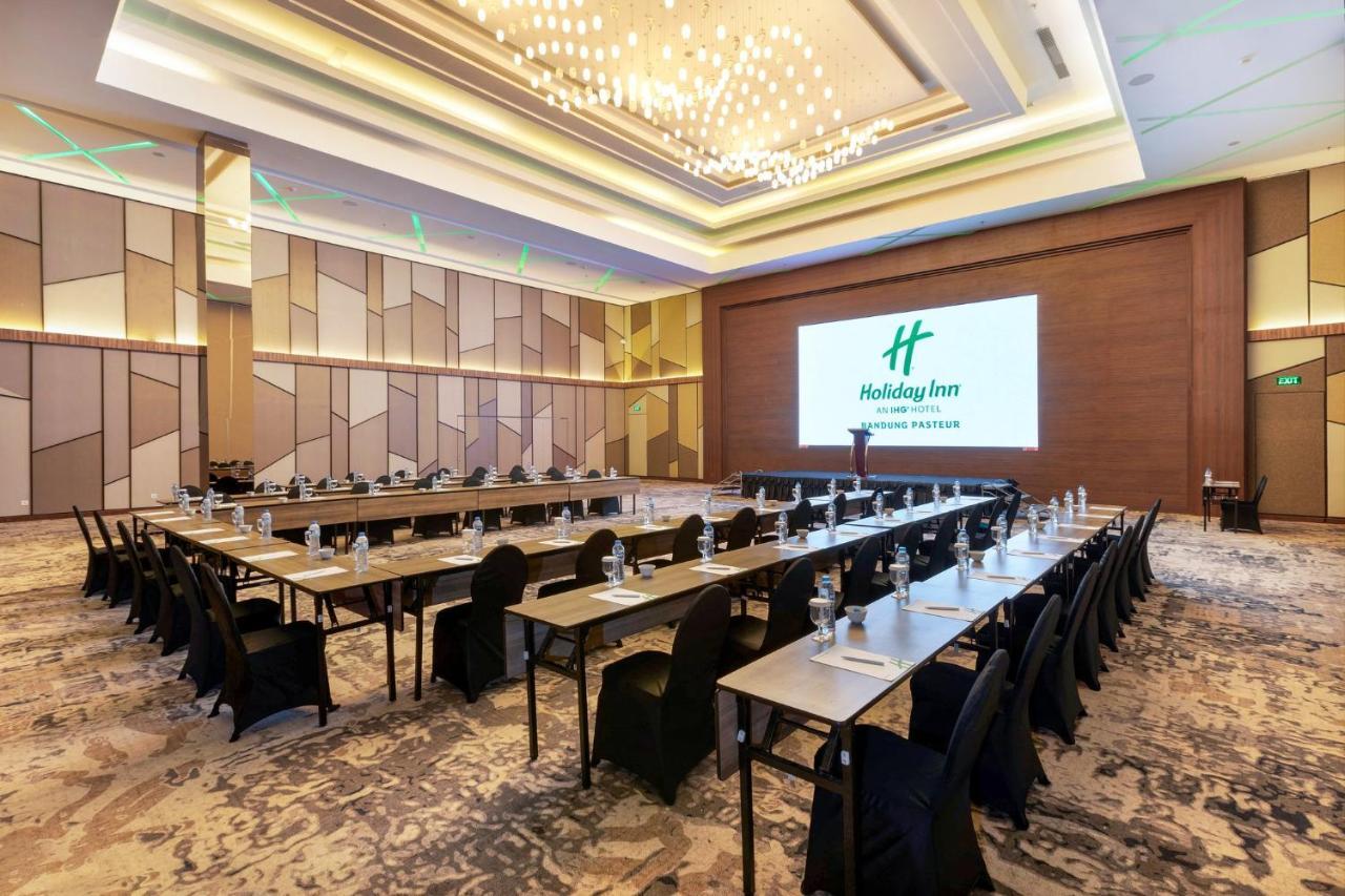 Holiday Inn Bandung Pasteur By Ihg Экстерьер фото