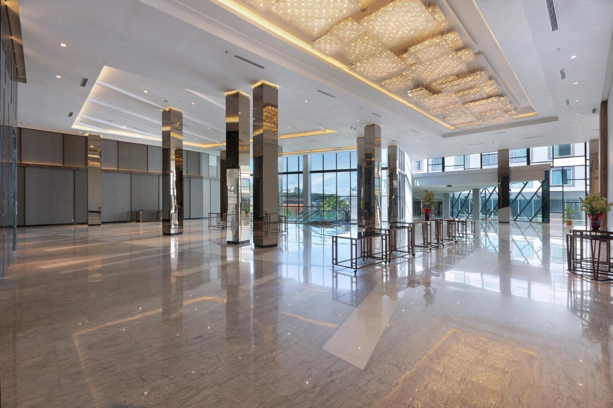 Holiday Inn Bandung Pasteur By Ihg Экстерьер фото